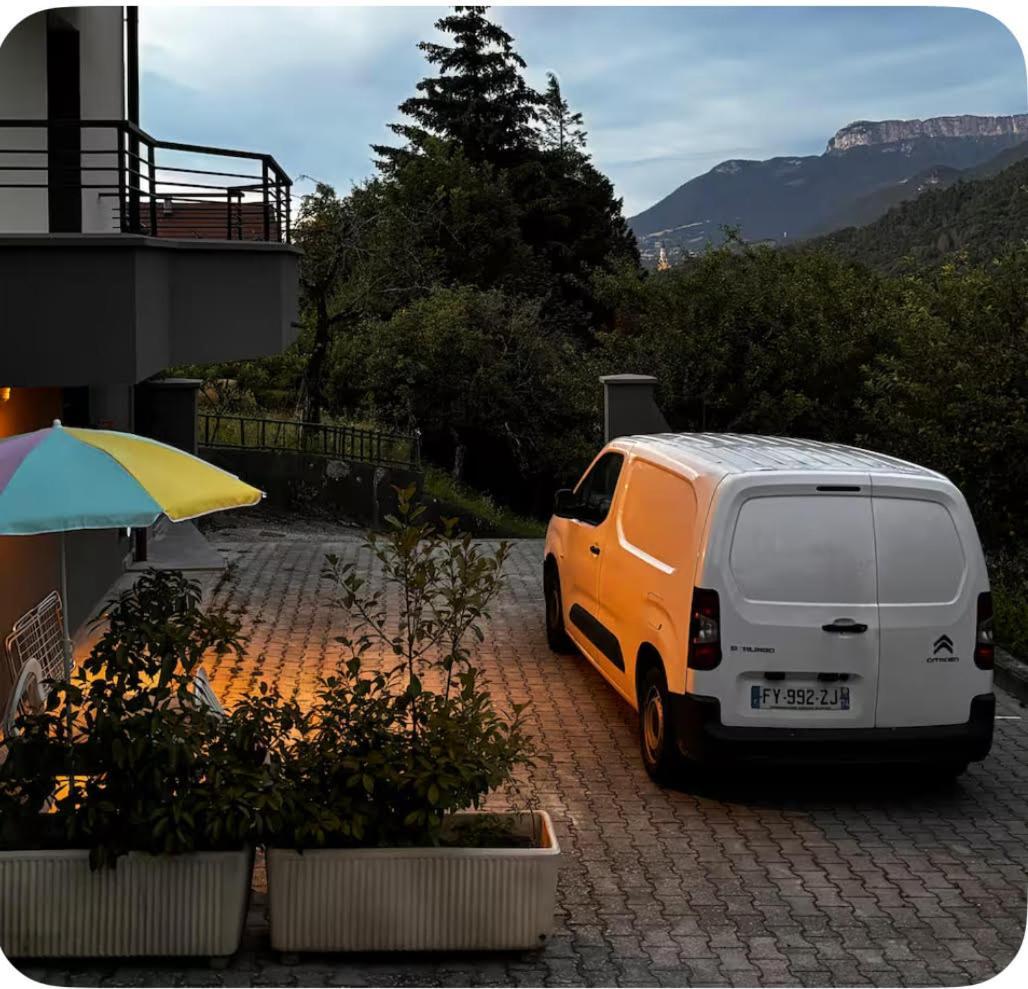 Appartement Detox Au Pied Du Semnoz Seynod Exterior foto